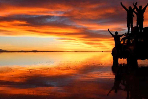 Zoutvlakten van Uyuni: Zonsondergang + Nachtelijke sterren