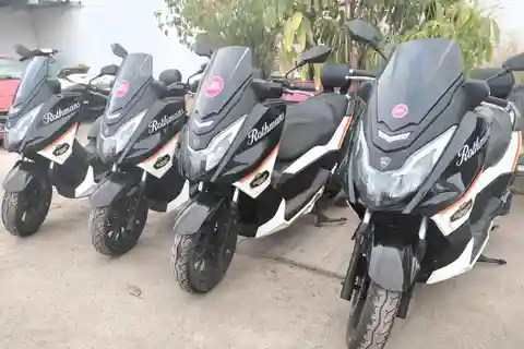 MASPALOMAS: XL MAXISCOOTER 125 DIAS DE ALQUILER -SE REQUIERE DEPOSITO
