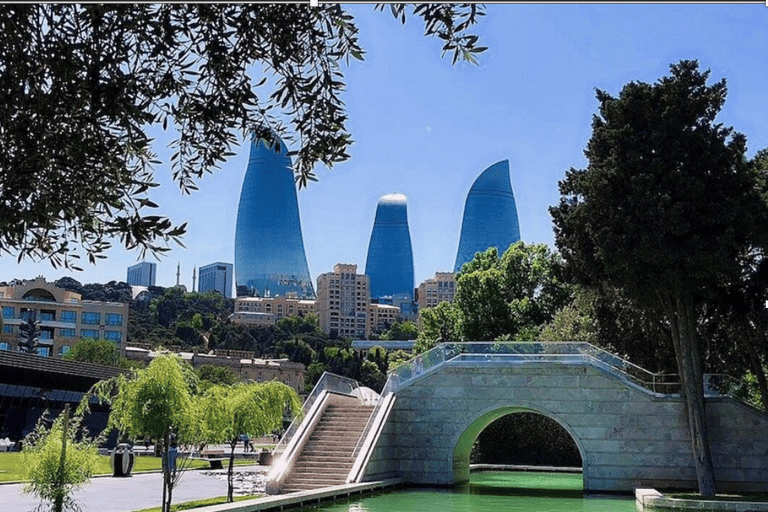 Baku: Tour guidato della Piccola Venezia e del Museo del Tappeto