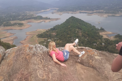 Kandy: Pettigala Hike, Waterfalls &amp; Massage by Tuk Tuk