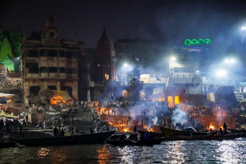 Varanasi: Ganztägige Varanasi & Sarnath geführte Tour mit dem AutoPrivater Transport, Live Tour Guide, Eintrittsgelder & Bootsfahrt