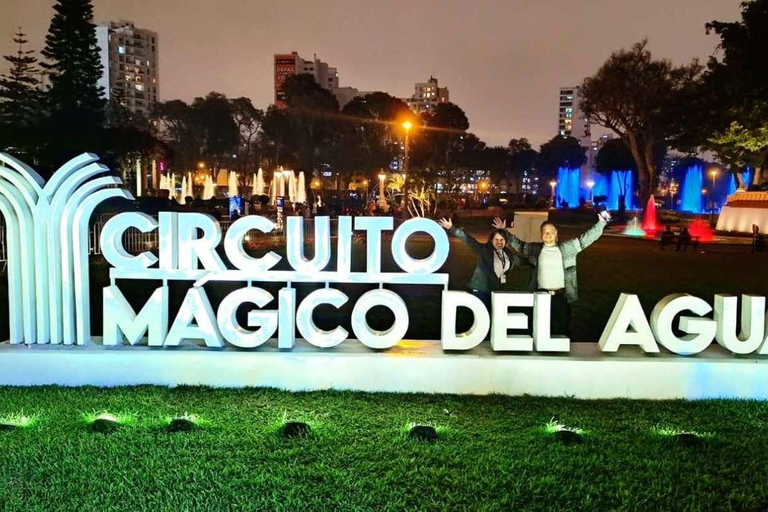 Lima: Circuito magico dell&#039;acqua e tour serale delle luci della città