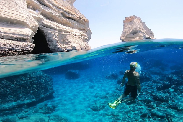 Adamantas: Excursão de 1 dia em Milos e Poliegos de barco com refeições