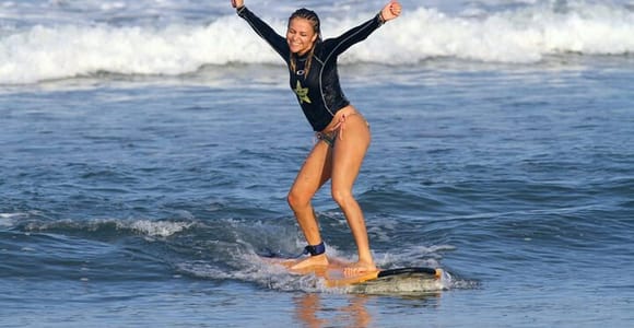Bali: Beginner Surfing Lesson with Instructor