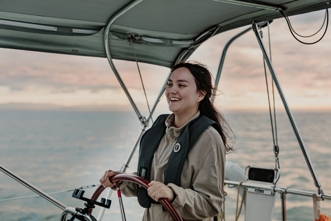 Vancouver Sunset Sailing Cruise