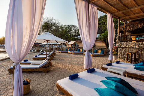 Islas Del Rosario, VIP Tour with Open Bar at Hotel Isla del Encanto