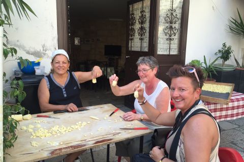 Bari: Bike Tour & Pasta Making Experience