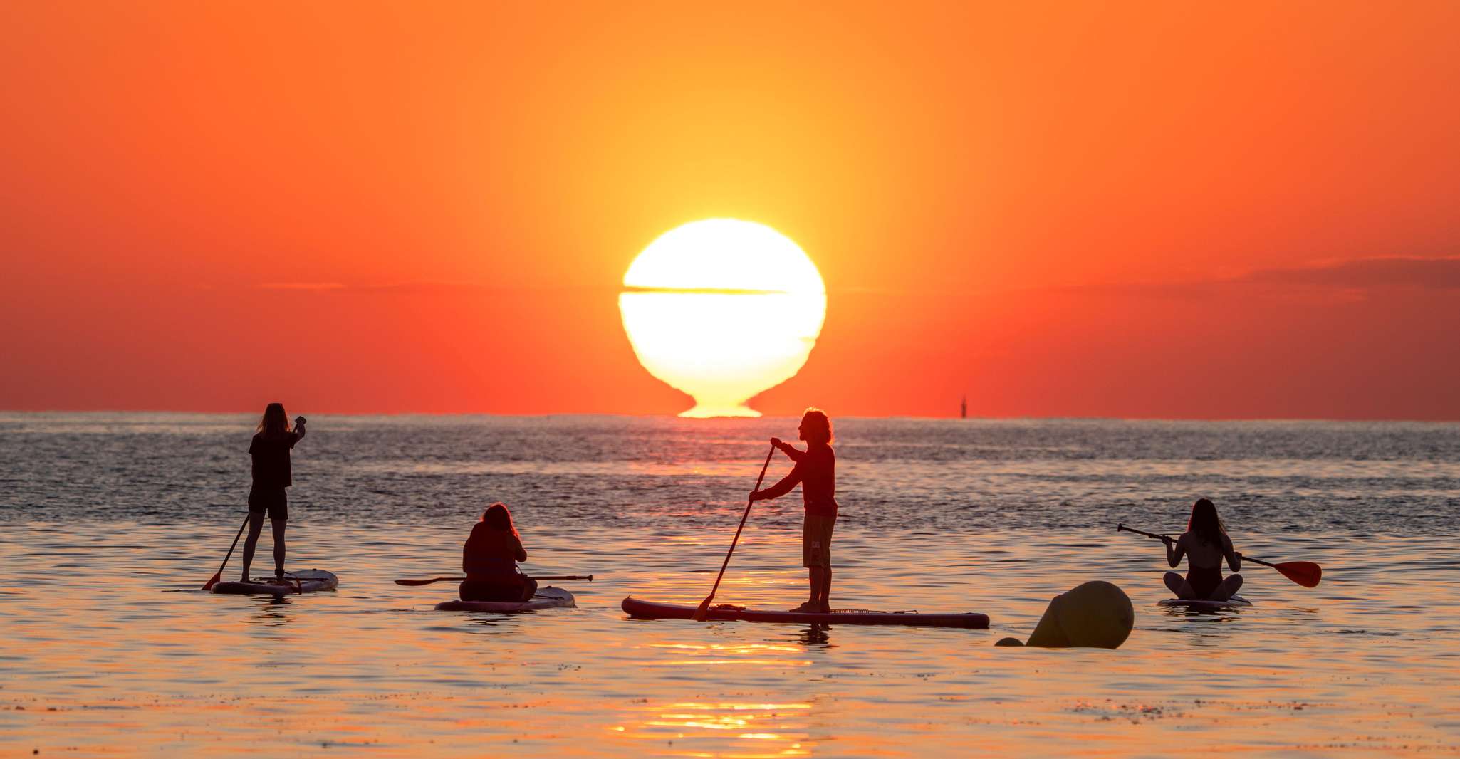Barcelona: Sunrise Paddleboarding with Instructor and Photos photo 13