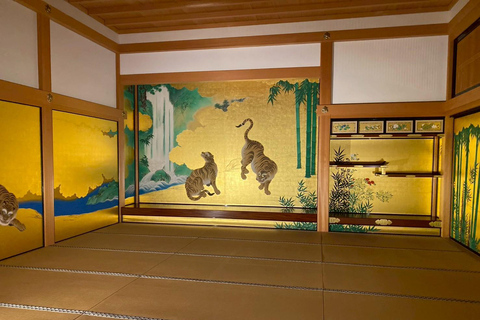 Nagoya’s Cultural Gems: Castle and Historic Residences