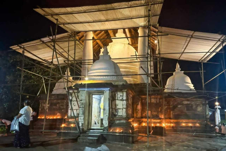 Kandy Evening City Tour & Dance Show Reservations by Tuk-Tuk Kandy evening tour