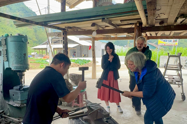 Cao Bang: 2-Day Family Experience With Local Guide 2-Day Family Experience By Car