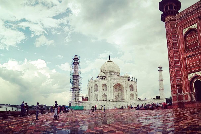 Desde Delhi: Viaje al Taj Mahal y Agra en Coche de Lujo PremiumTour Premium Kia Carnaval + Guía + Entradas + Comida 5 estrellas