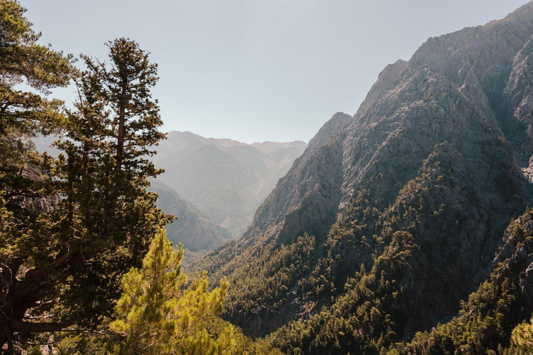 Ab Agia Pelagia, Iraklio & Malia: Samaria-Schlucht-TagestourAbholung in Iraklio und Ammoudara