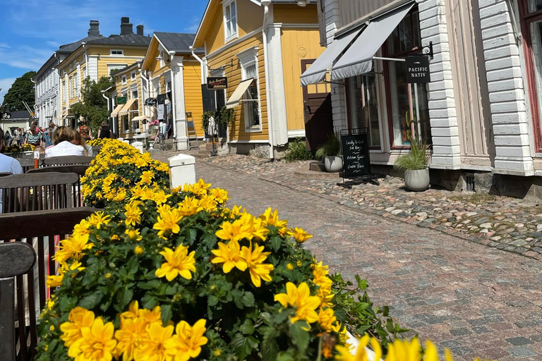 Dúo privado Helsinki y Porvoo en cocheDúo de un día en coche entre Helsinki y Porvoo