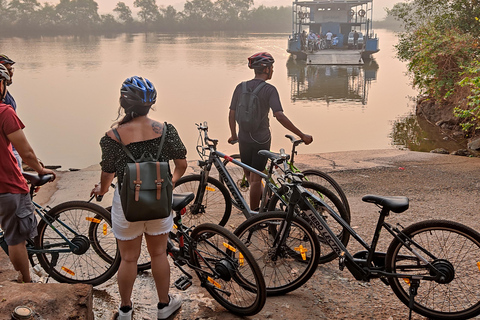 Goa: Visita guiada de E-Bike à Ilha de Chorao com pequeno-almoço incluído