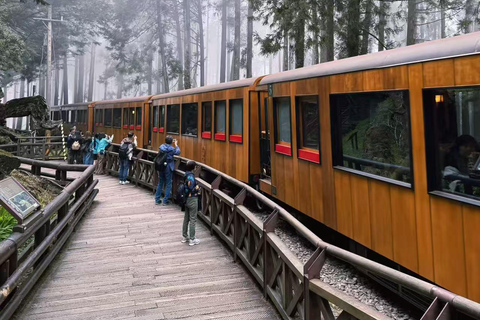 Two-day tour of Alishan Cloud Forest and Tainan Old Town Depart from Kaohsiung or Tainan.{eight-seater car}