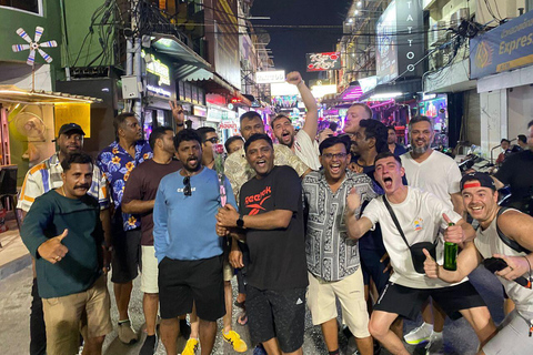 芭堤雅：夜生活之旅（含屋顶酒吧和步行街）Pattaya: Nightlife Tour with Rooftop Bar &amp; Walking Street