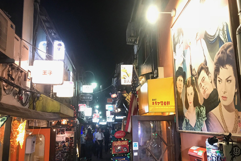 Tokio: Visita guiada nocturna a pie por el distrito de Shinjuku