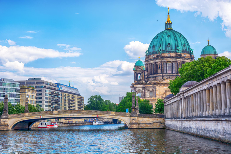 Berlin boat Tour: Spree River Cruise with Views of Landmarks Berlin boat Tours Spree River Cruise with Views of Landmarks