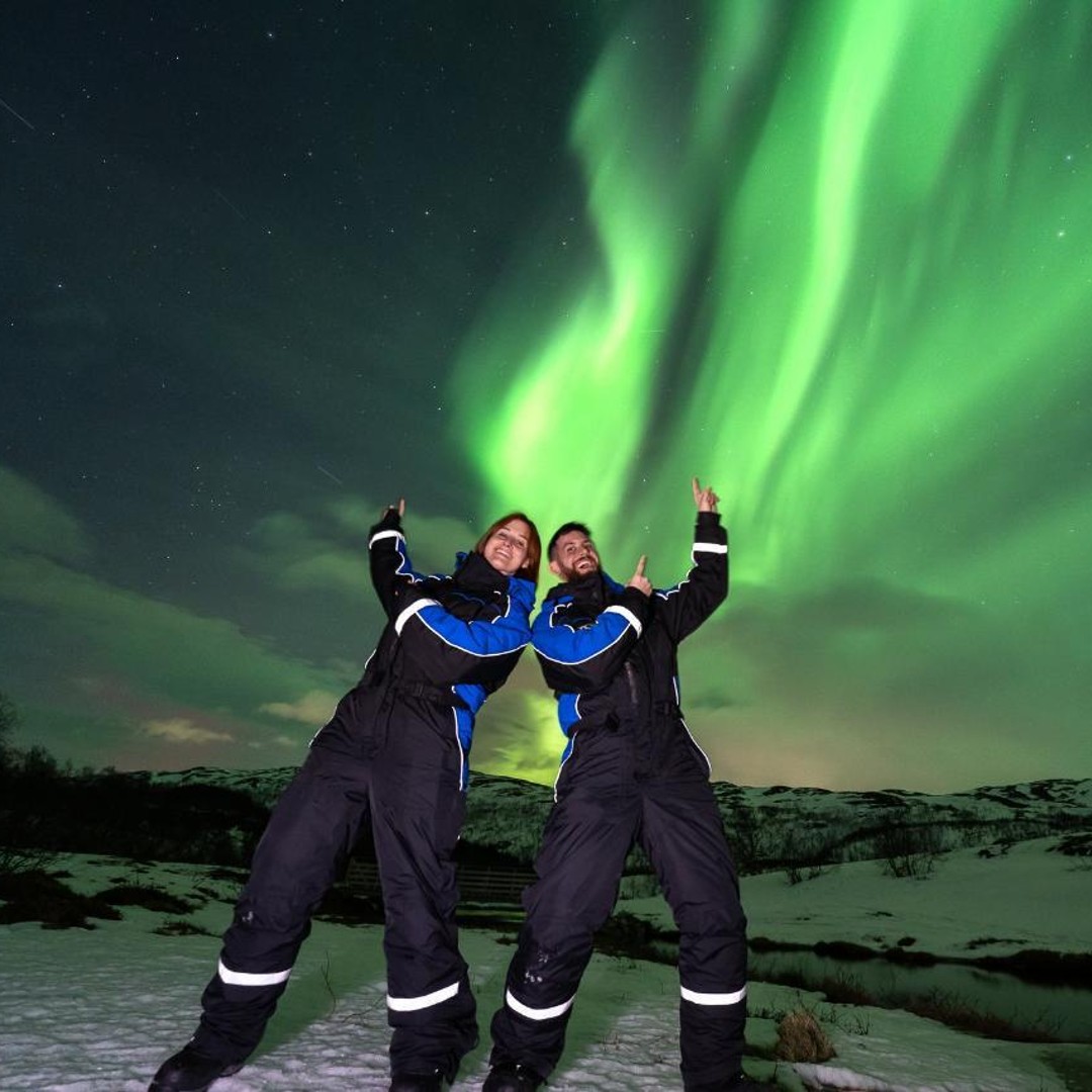 노르웨이의 북극광 탐험 eSIM: 원격 북극 지역의 보도 | Global YO, image size:1080x1080