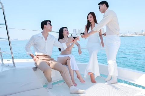 Da Nang: Son Tra peninsula luxury Yacht rental, private