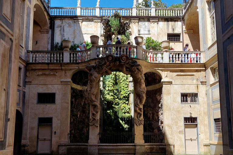 Walking Tour in Genoa with Tastings and Stories