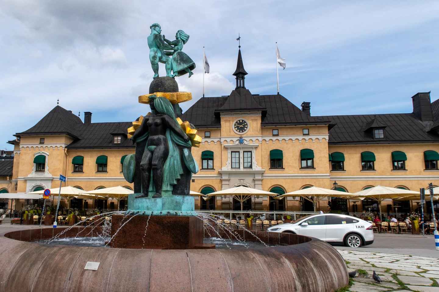 Uppsala: City Highlights and Hidden Gems Walking Tour