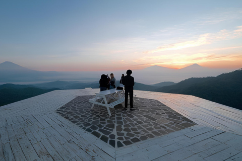 Yogyakarta: Menoreh, Chicken Church, Mudal & Glagah Day Trip