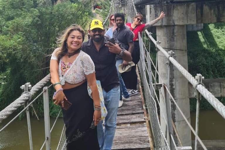 Kandy: Sunset Tuk-Tuk Ride & Kandyan Cultural Dance Show