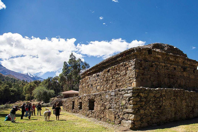 Huaraz: Private City Tour, Wilcahuain & Hot Springs