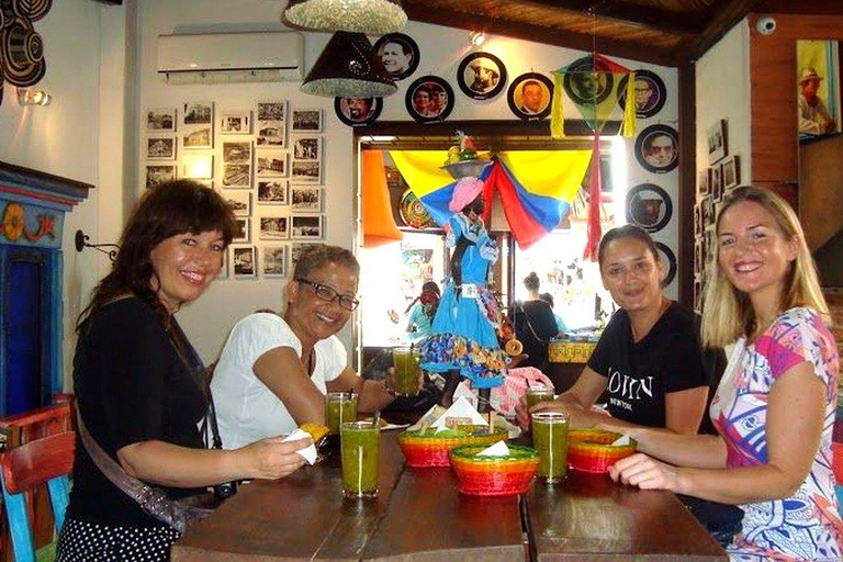 Cali: Salsa Class and Market Tour with Food Tasting