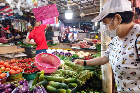 Kuala Lumpur: Cultural Walking & Tropical Fruit Tasting Tour