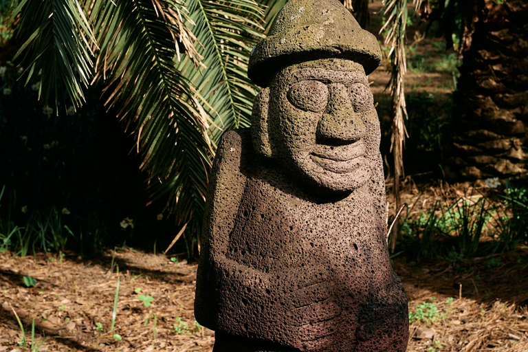 Jeju: Day Tour, Small Volcano & Landmark & UNESCO Heritage Private Day Tour 5hr (Just Car Charter/Not including ticket)