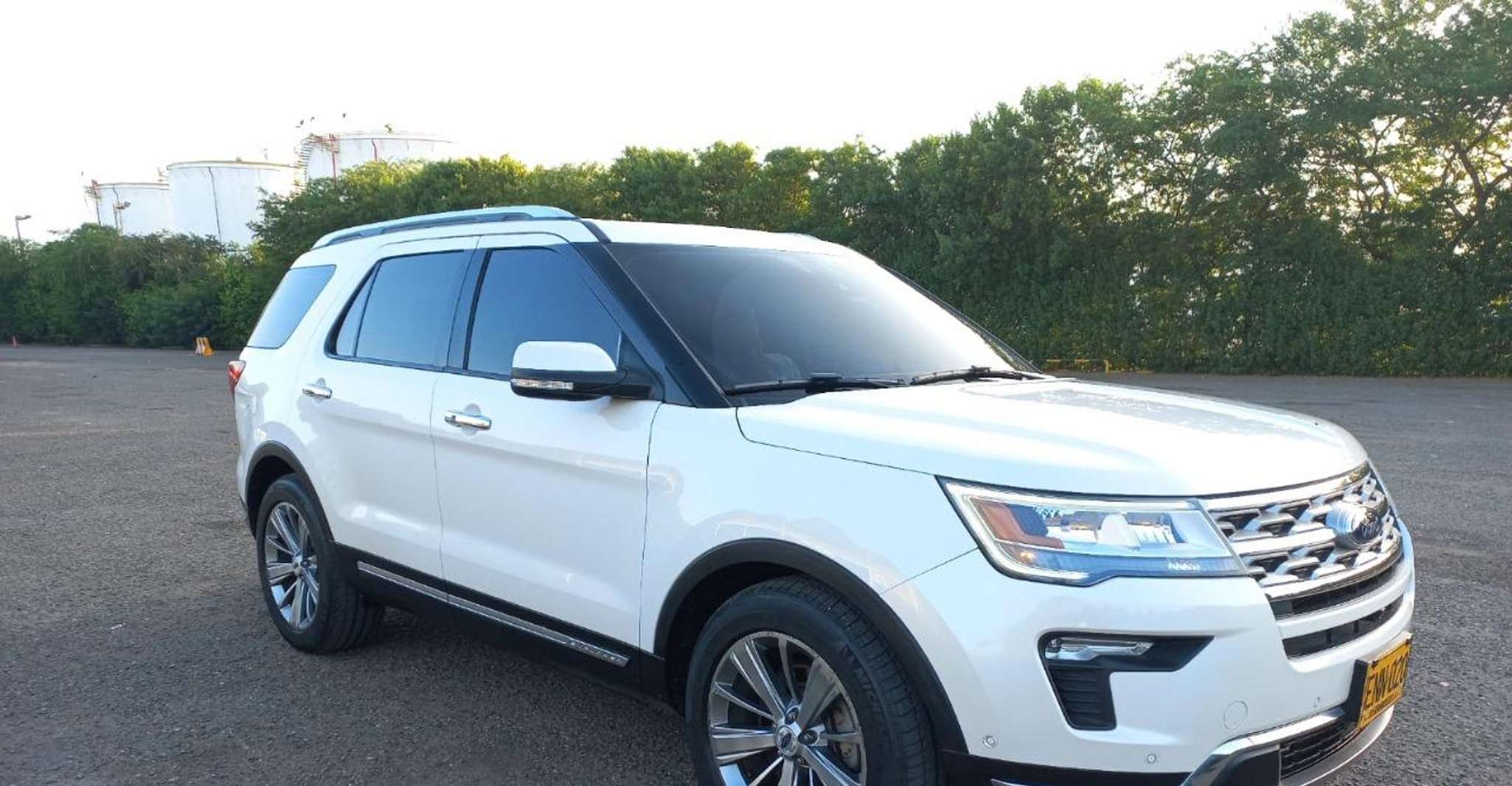 Trasferimento High-End - Ford Explorer - Hizvo