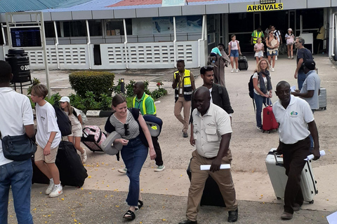 Zanzibar: Serviço de táxi do aeroporto para os hotéis de NungwiServiço de táxi do aeroporto para os hotéis de Nungwi