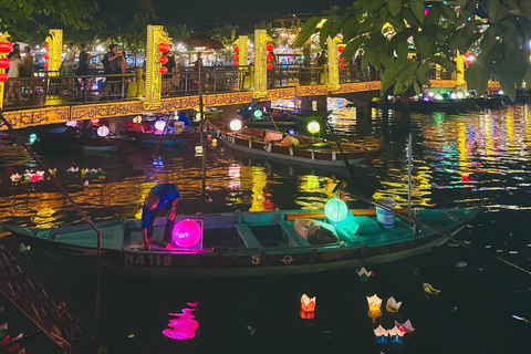 Hoi An: Giro in barca con le lanterne sul fiume Hoai