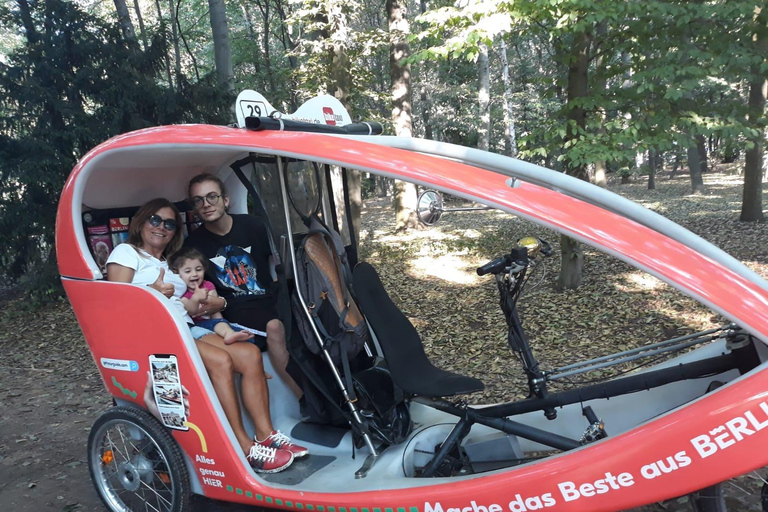 Berlin E-Rickshaw Guided Tour: Highlights and Hidden Paths + Pickup 2-hour guided tour (L)
