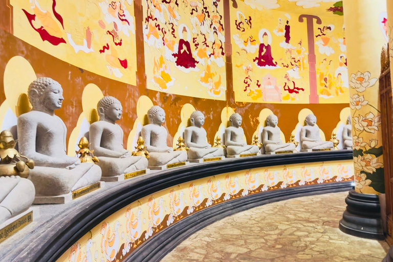 Kandy: Private Tuk-Tuk Transfer to NuwaraEliya with Tea Tour