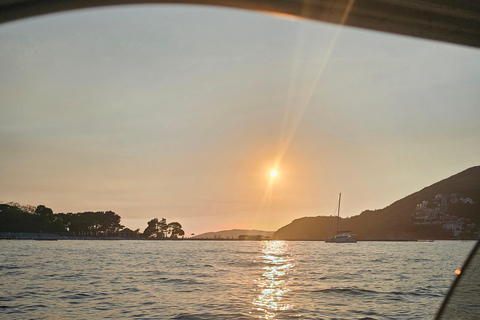 4-Hour Private Boat Tour — Blue Lagoon, Caves & Sveti Stefan