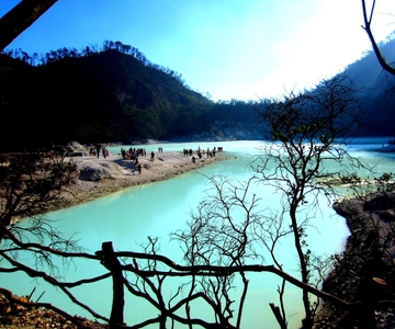 BANDUNG : MAKE CUSTOMIZED TOUR WITH CAR CHARTER AND DRIVER