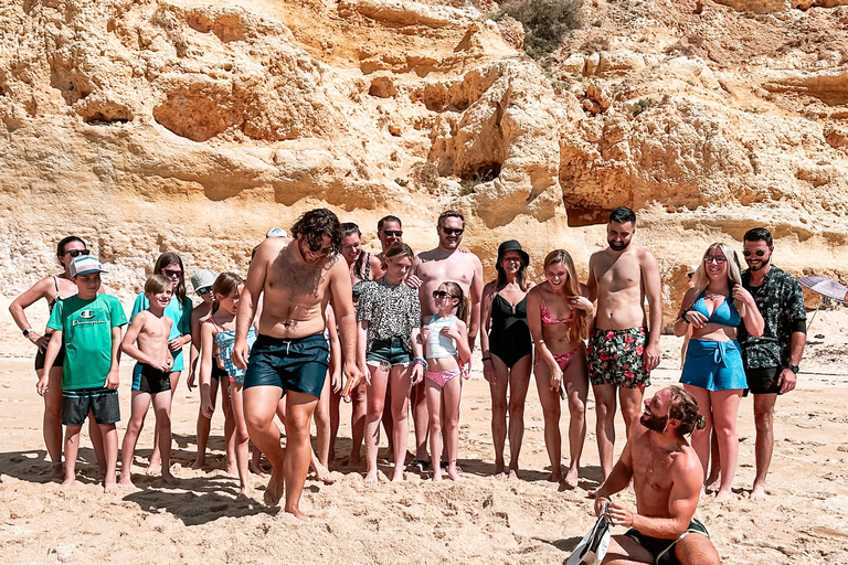 Benagil : Visite guidée en kayak à l&#039;intérieur des grottes et Praia da Marinha.