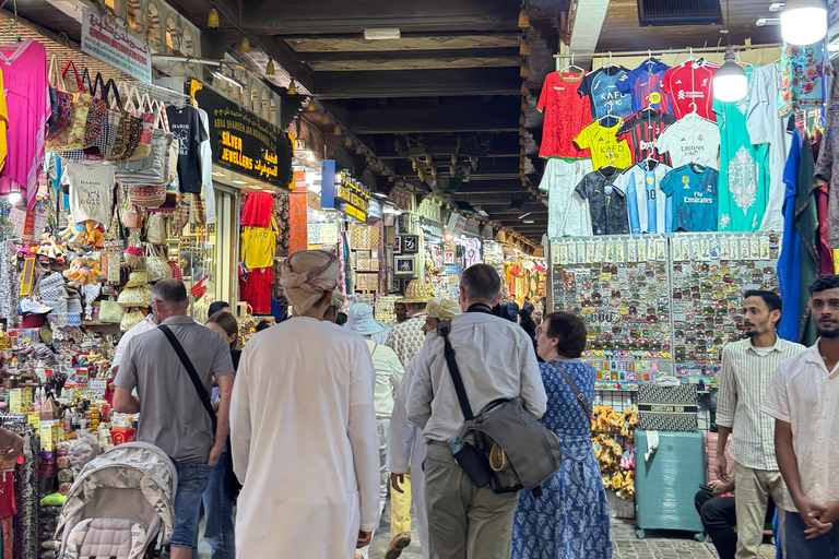 Understanding Oman – Cultural city tour in German in Muscat.