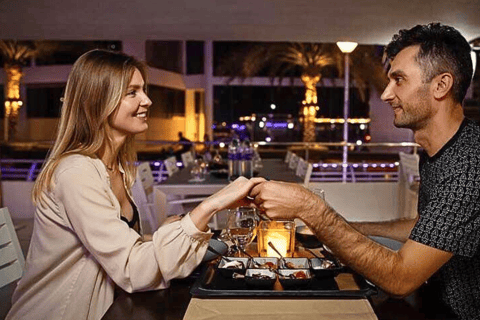 Dubai: Marina Premium Dinner Cruise with Unlimited Drinks Upper Deck without transfers