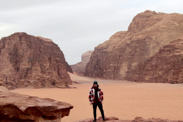 Wadi Rum: 2 nachten/3 dagen trektocht door de woestijn, kamperen &amp; maaltijden