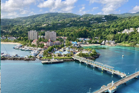 De Montego Bay: Transfer partilhado de ida para Ocho Rios