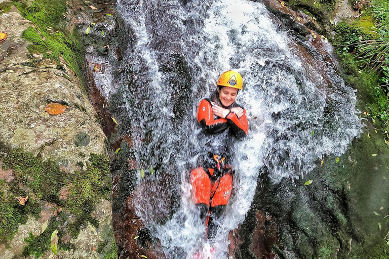 VEGA DE PAS, Cantabria : BARRANQUISMO INICIACION, FOR THE WHOLE FAMILY