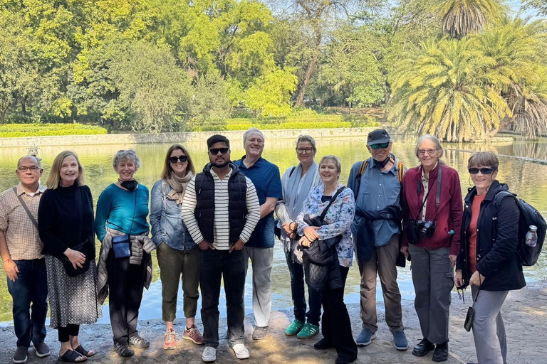 Old and New Delhi Group City Tour with Guide and Transfers
