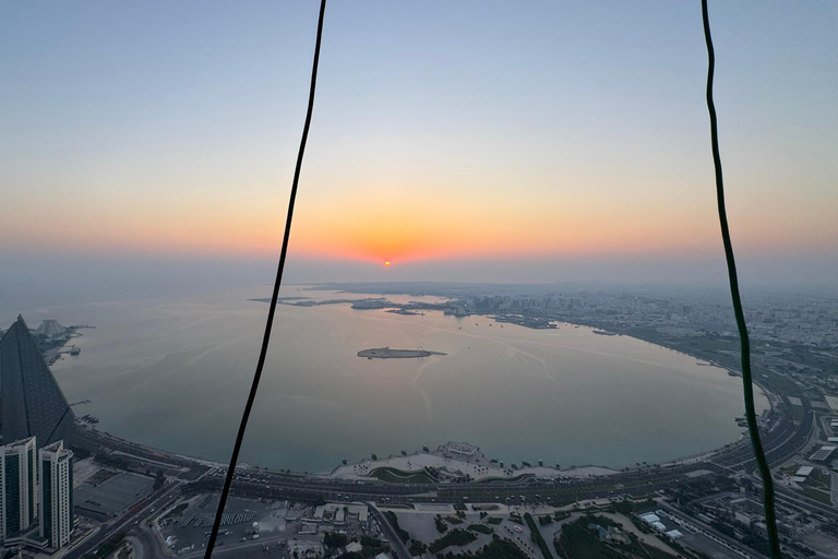 Doha: Sunrise Hot Air Balloon Flight