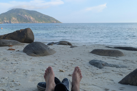 Private/small group Cham Island Tour (shared speed boat) Private - small group Cham Island Snorkeling Tour w lunch