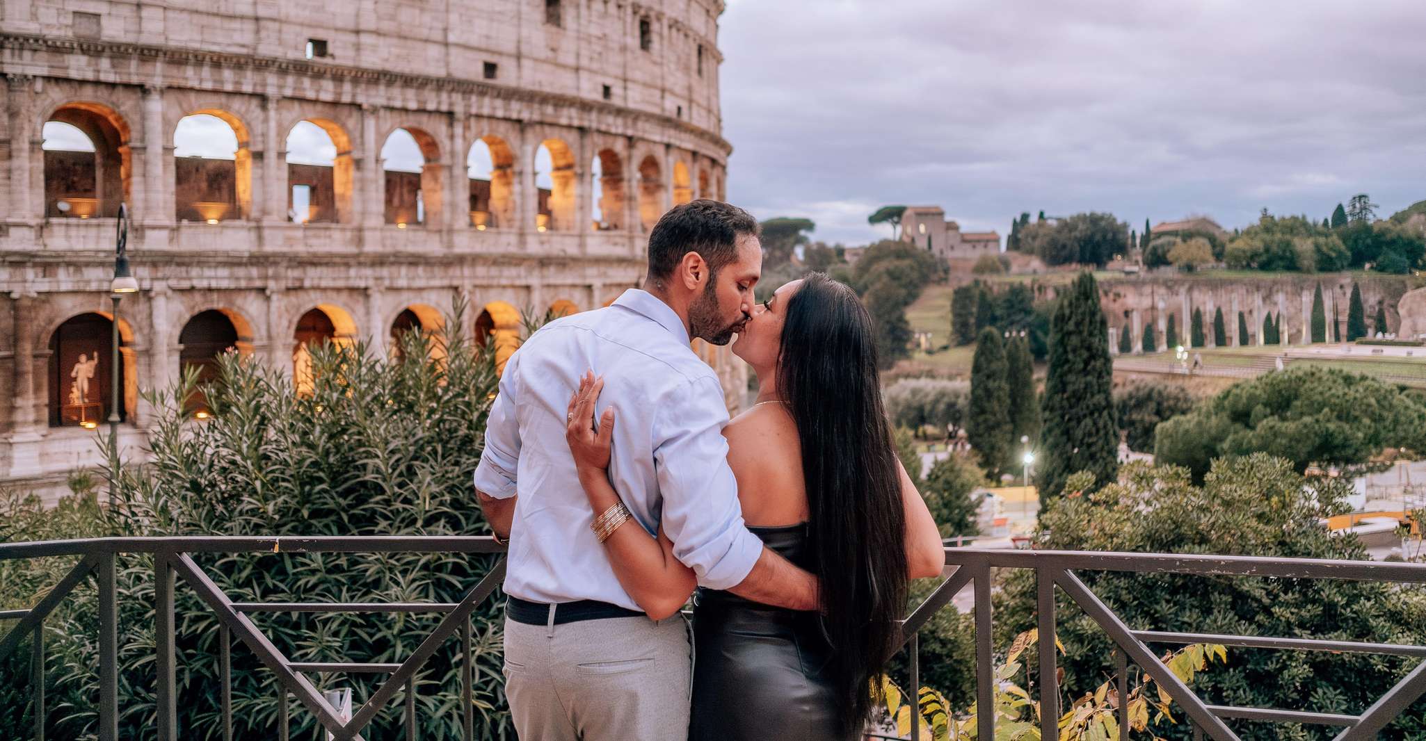 Rome, Romantic Photoshoot for Couples - Hizvo